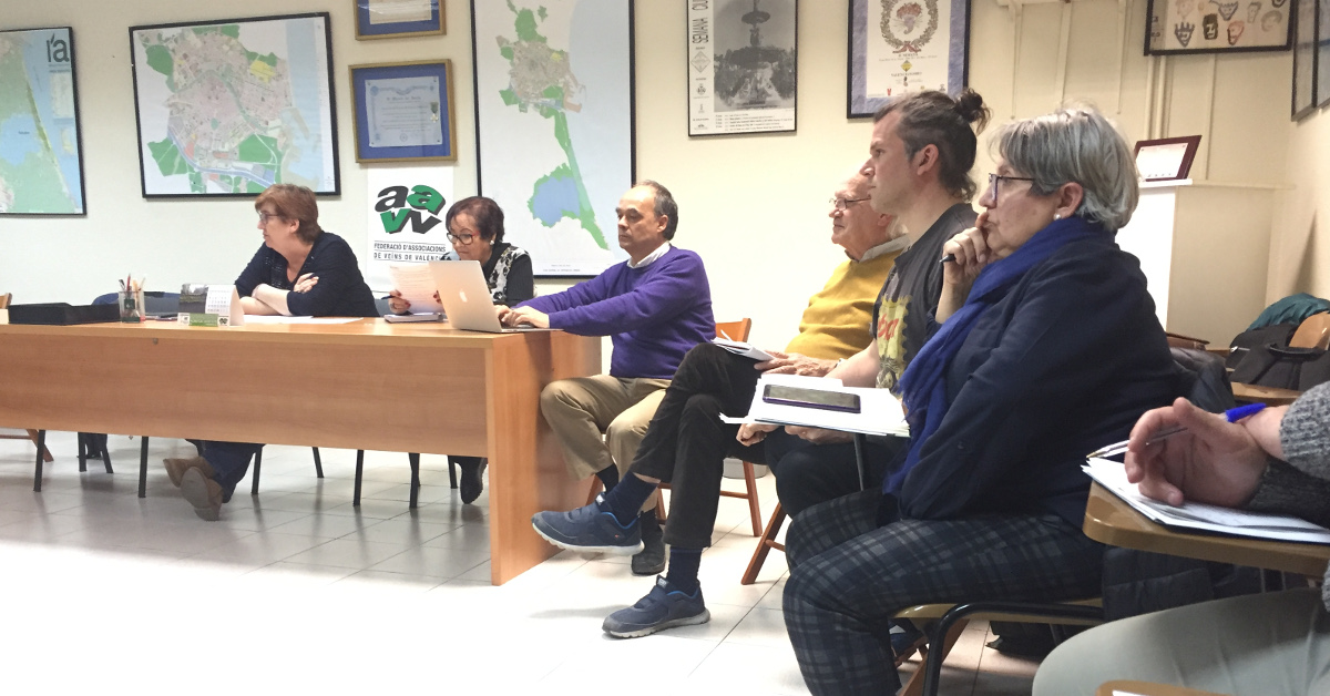 Foto encuentro movimiento vecinal y ciclista